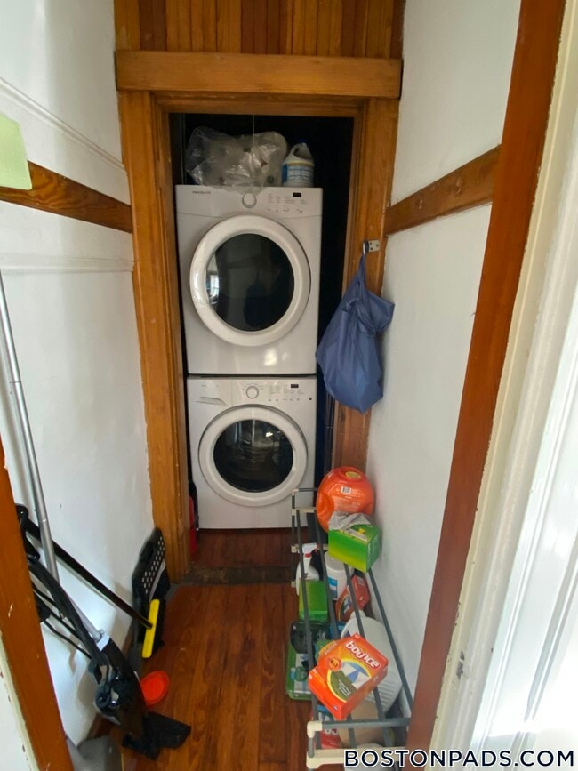 Photo - 354 Main St Unit 3