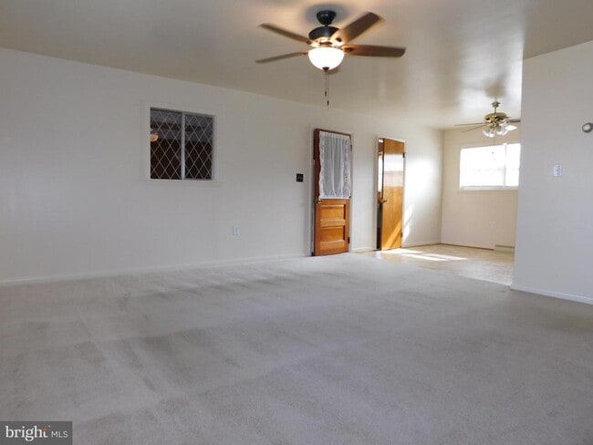 Photo - 1569 Frank Rd
