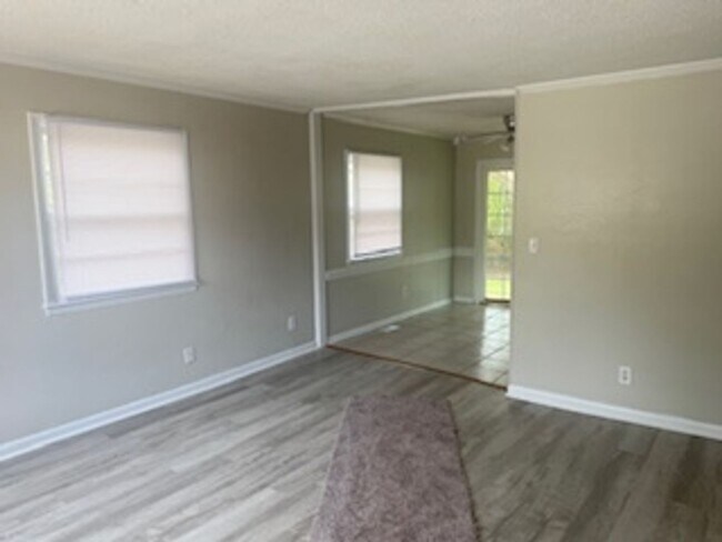 Photo - 124 Wilson Ct