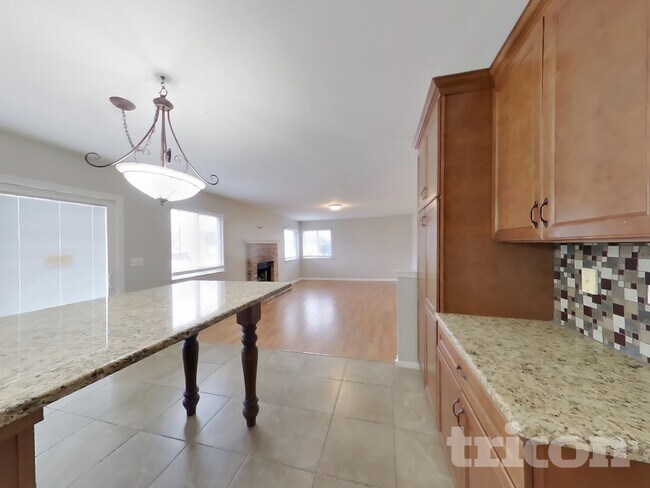 Photo - 16137 S Lexington Dr