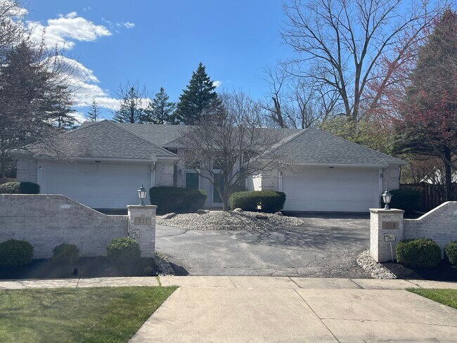 Photo - 711 Shadow Ln Unit 711