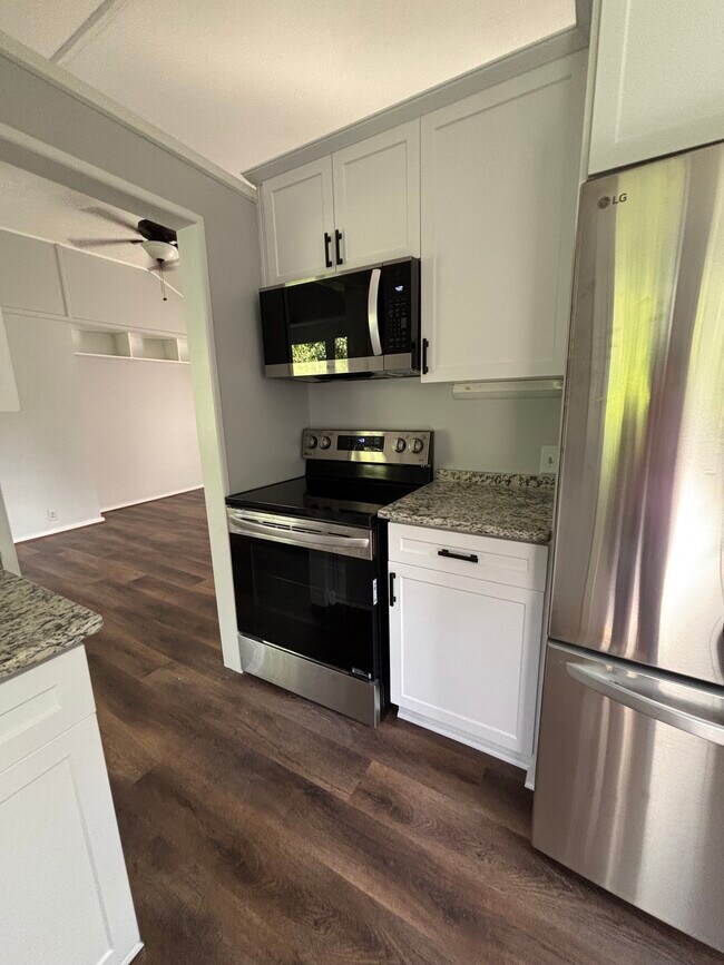 Photo - 1012 Bay Rd