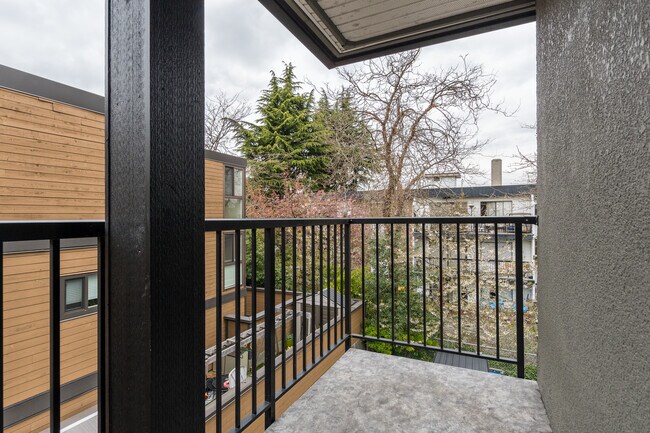 Photo - 1985 W 8th Ave Unit 203