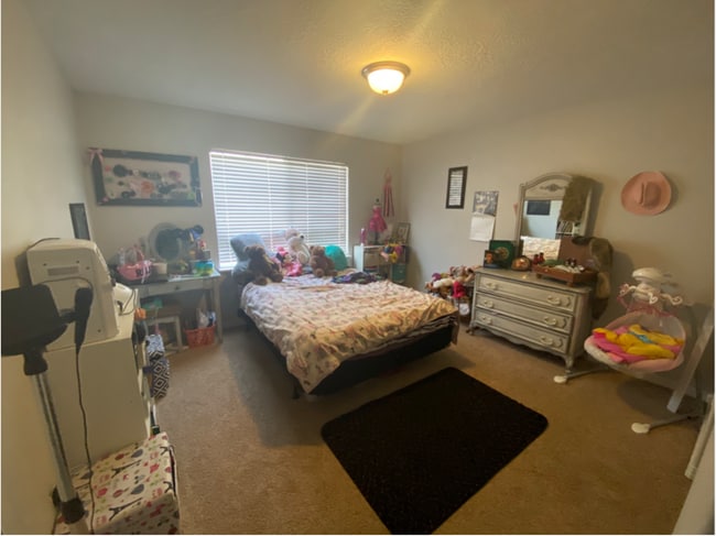 Photo - 1599 S 530 E
