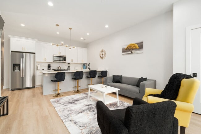 Photo - 3715 S Giles Ave Unit ID1228639P