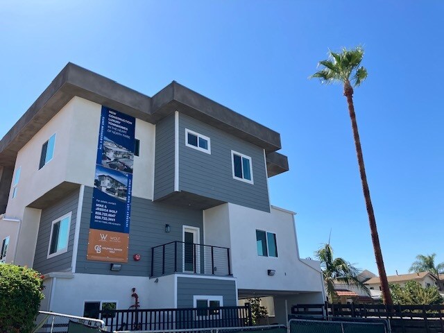 Brand New Construction - 3737 31st St Townhome