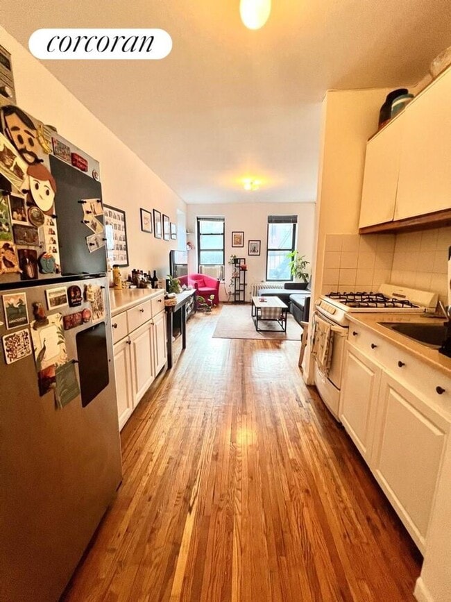 Building Photo - 301 E 88th St Rental