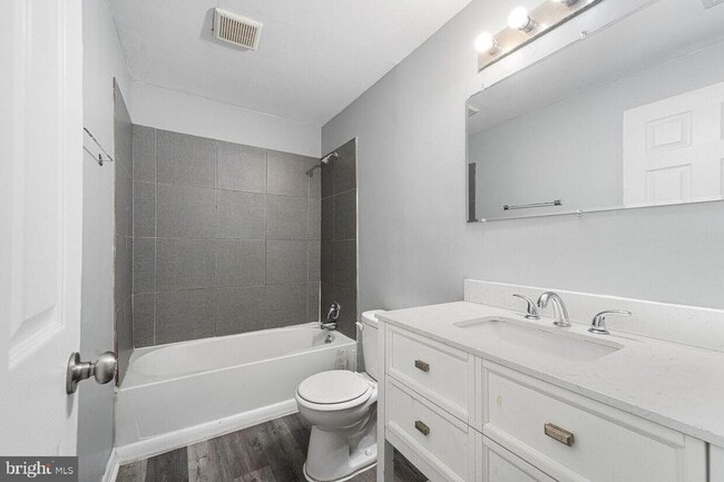 Photo - 415 Hamilton Ave