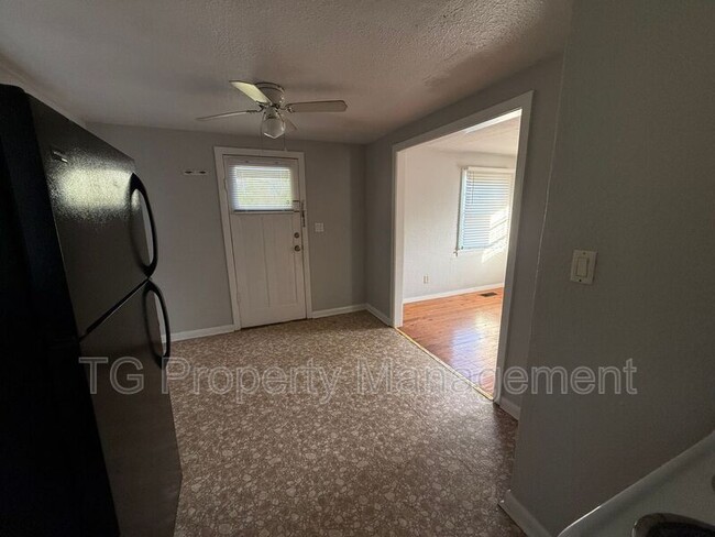 Photo - 5557 Ramona Blvd