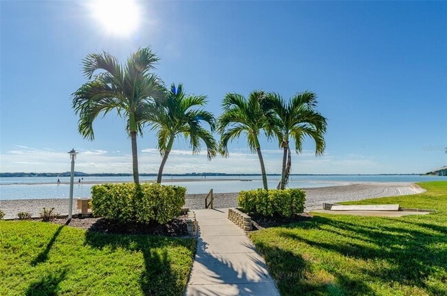 Photo - 830 S Gulfview Blvd Unit 406