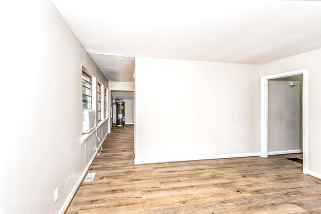 Photo - 1645 18th Way SW