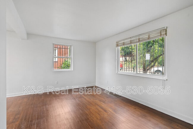 Photo - 5034 Ampere St