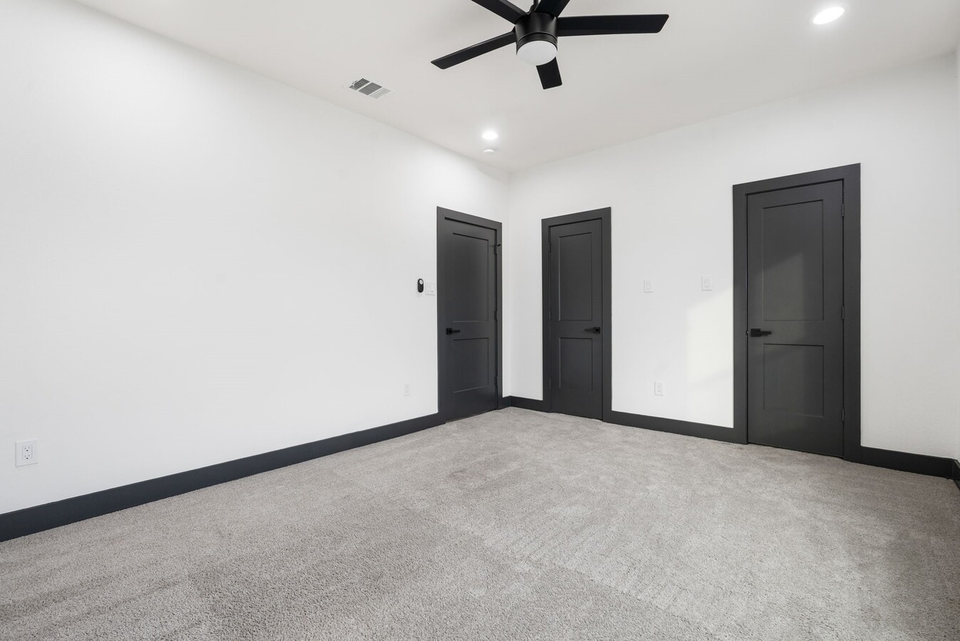 Photo - 911 Panama St