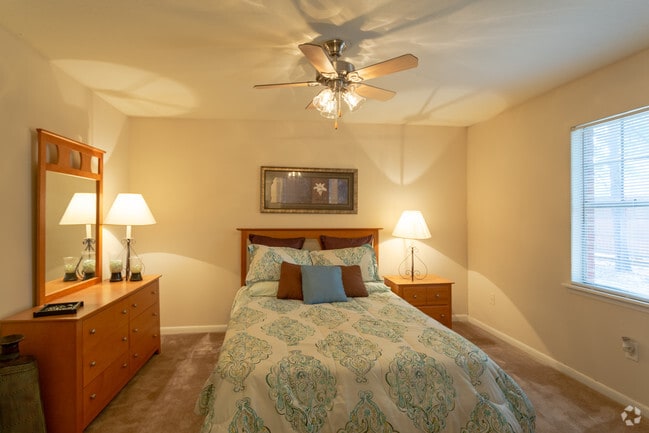 1BR,1BA