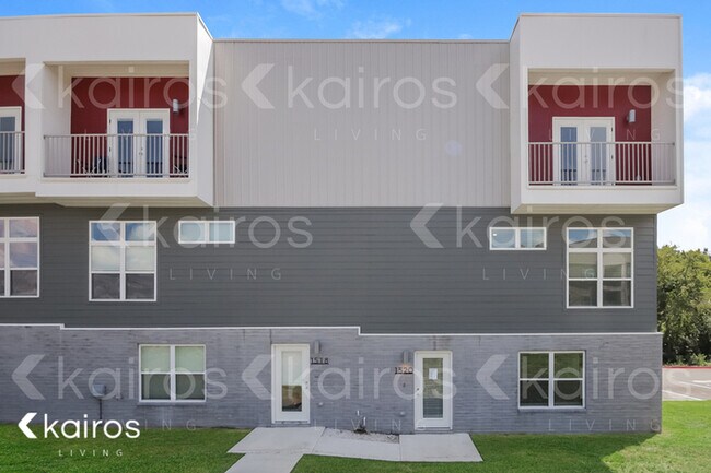 1520 S. Razorback Road - 1520 S. Razorback Road Townhome