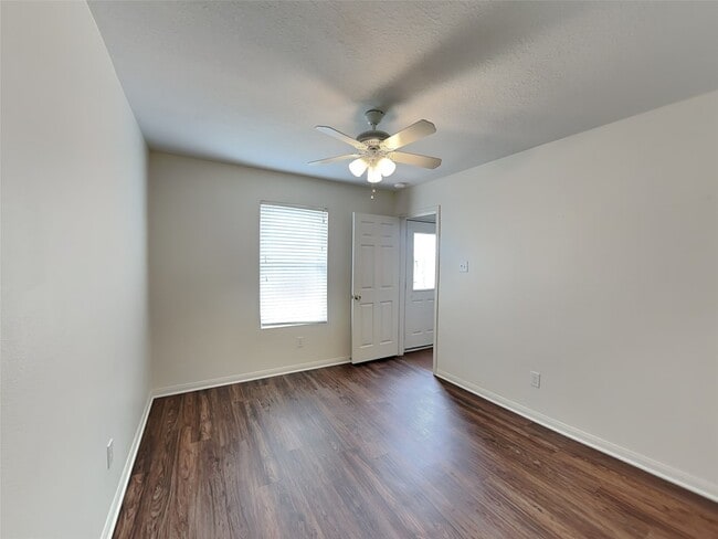Photo - 3631 Barkers Crossing Ave