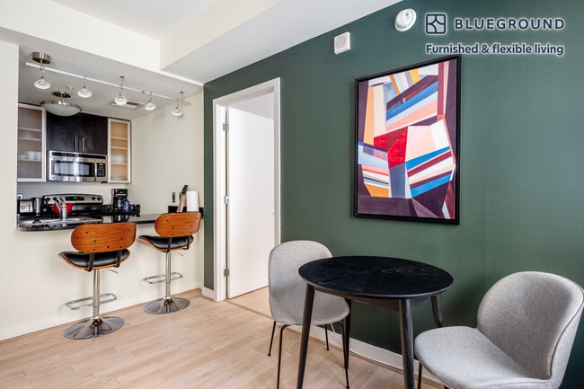 Photo - 733 15th St NW Unidad FL7-ID214