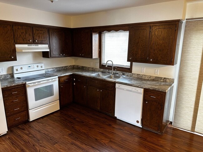 Photo - 314-316 William Cir. Unit 314