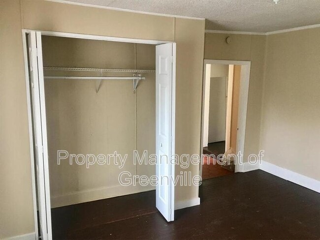 Photo - 420 West Ave