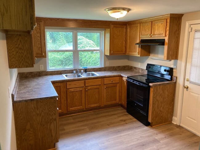 Photo - 103 Haygood Pl