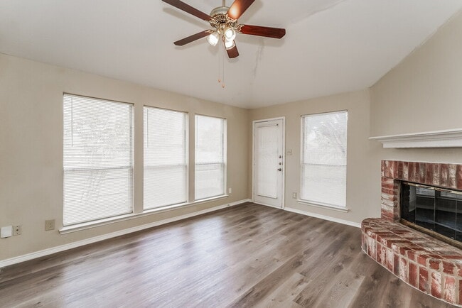Photo - 4001 Periwinkle Dr