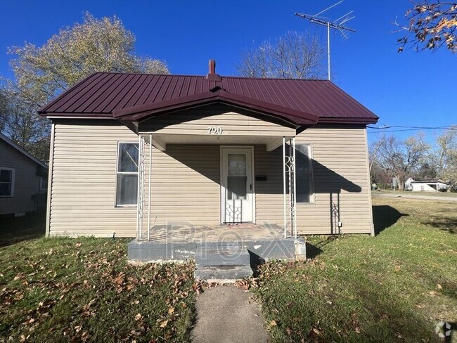 Building Photo - 720 Young St Rental