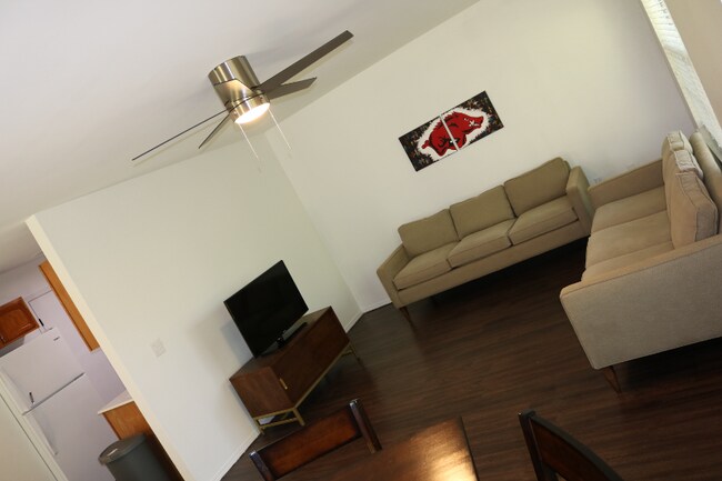 Photo - 594 W Moan Pl