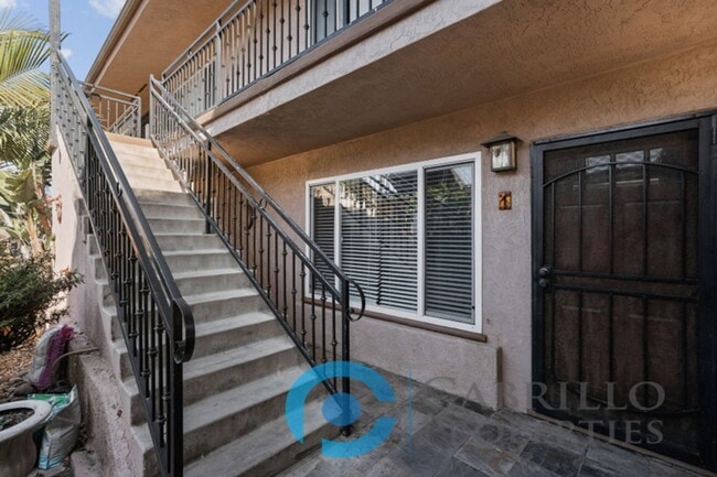 2110 Bacon St Unit 6