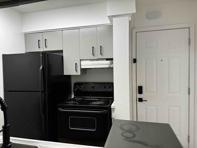 Photo - 170 De Chantle Rd Unit 608