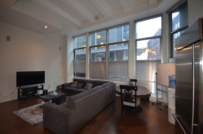 Photo - 88 Kingston St Unit 1B##