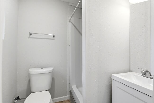 Building Photo - 7010 Brownsville St