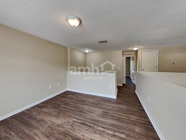 Photo - 8741 Merseyside Ave