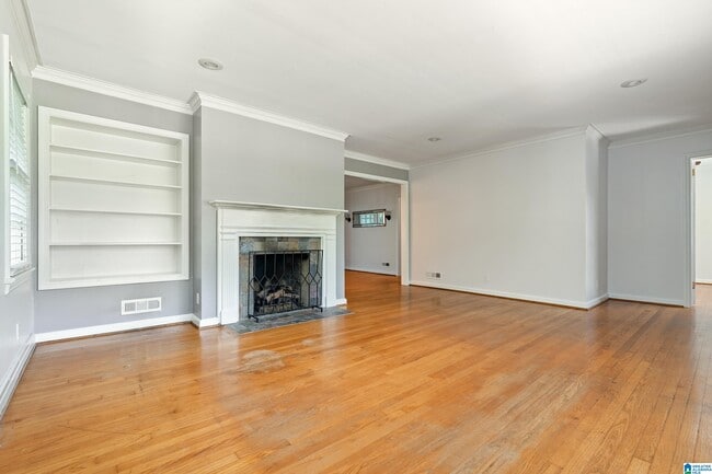 Photo - 708 56th St S