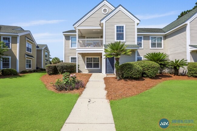 Building Photo - Immaculate 2-Bedroom Ground-Floor Villa in... Rental