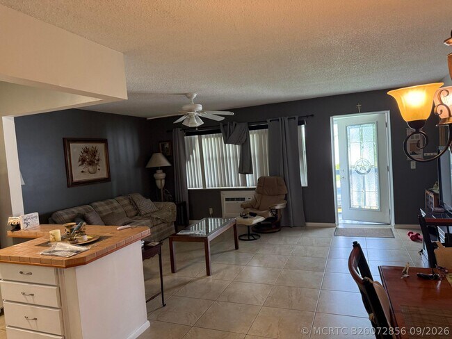 Photo - 15 Chatham A Unit 15