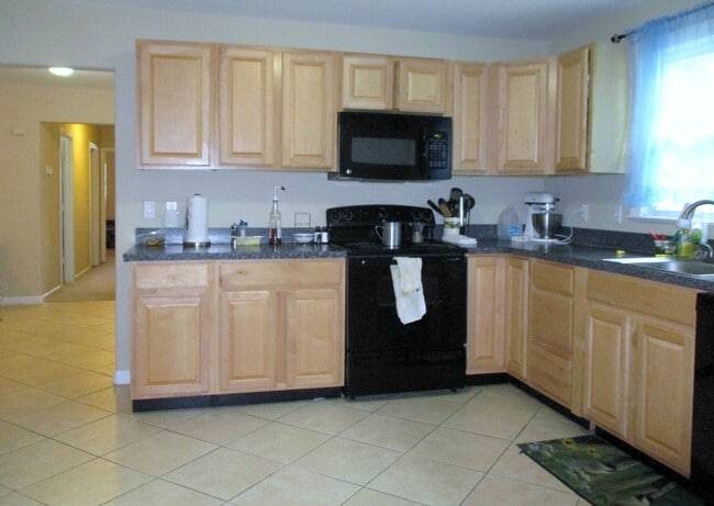 Photo - 240 Fresno Dr