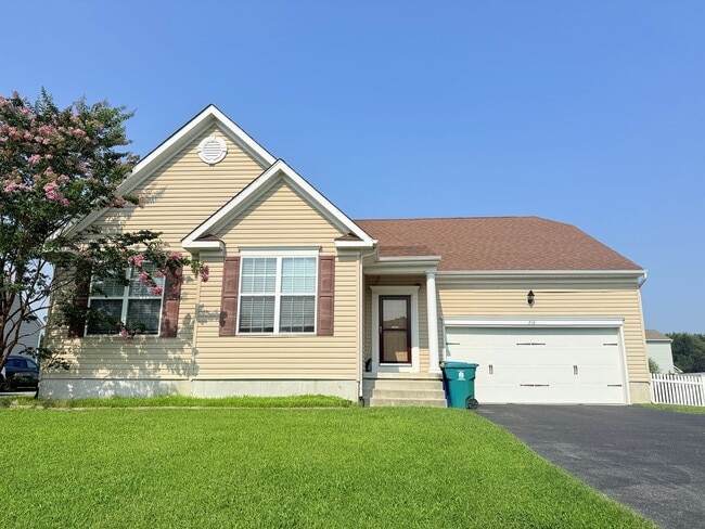 Spacious 3 Bed, 2 Bath Home in Desirable P... - Spacious 3 Bed, 2 Bath Home in Desirable P...
