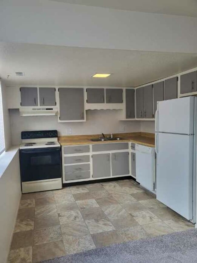 Building Photo - 5560 Bowden Loop Unit 5560 Bowden Loop #D — Lower
