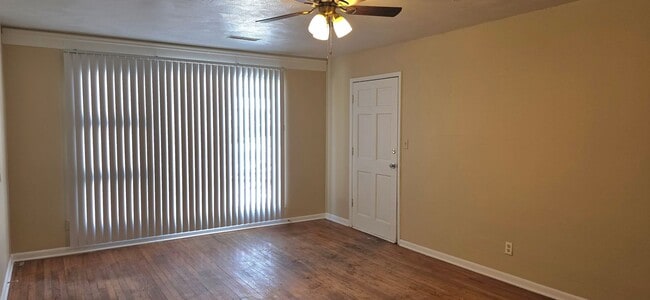 Photo - 3 Bedroom 1 Bathroom Home for $1095! 2 Car Garage!