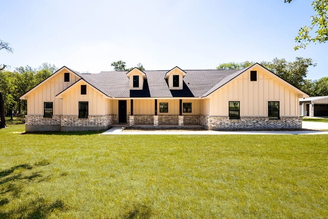 Where Southern Charm Meets Everyday Comfort - Where Southern Charm Meets Everyday Comfort Apartment