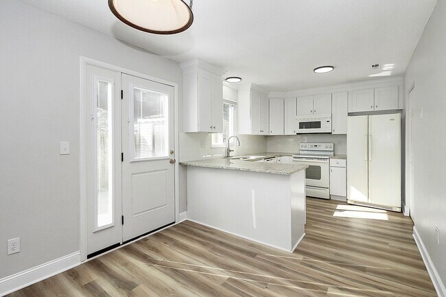 Photo - 1524 Waybridge Ln