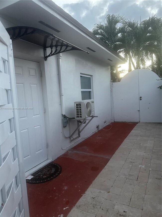 Photo - 11413 SW 129th Pl Unit 0