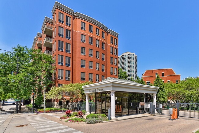400 N Clinton St Unit 706