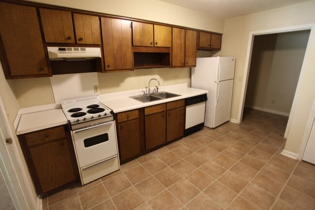 Photo - Hampton Duplex Available August