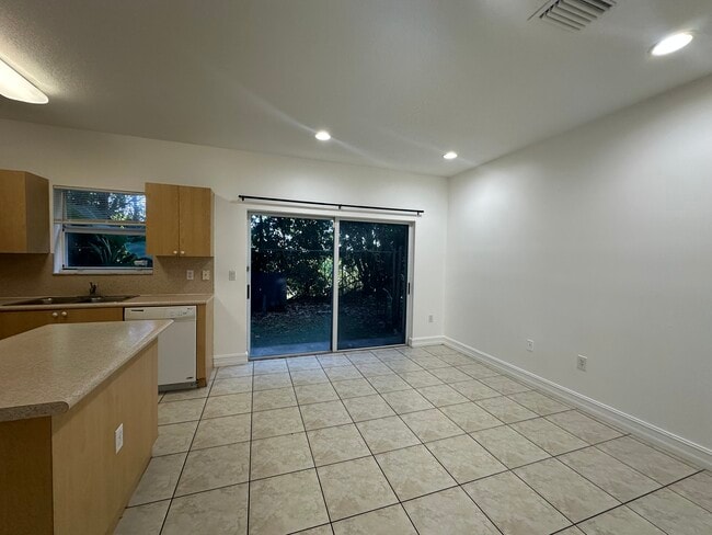 Photo - 1712 SE 31st Ct