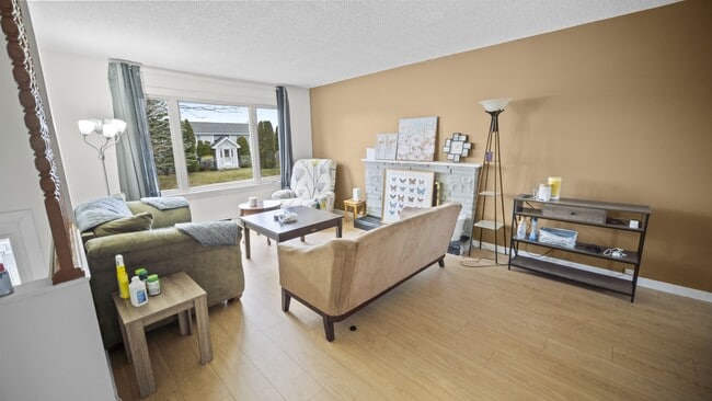 Building Photo - 4 Glover Pl