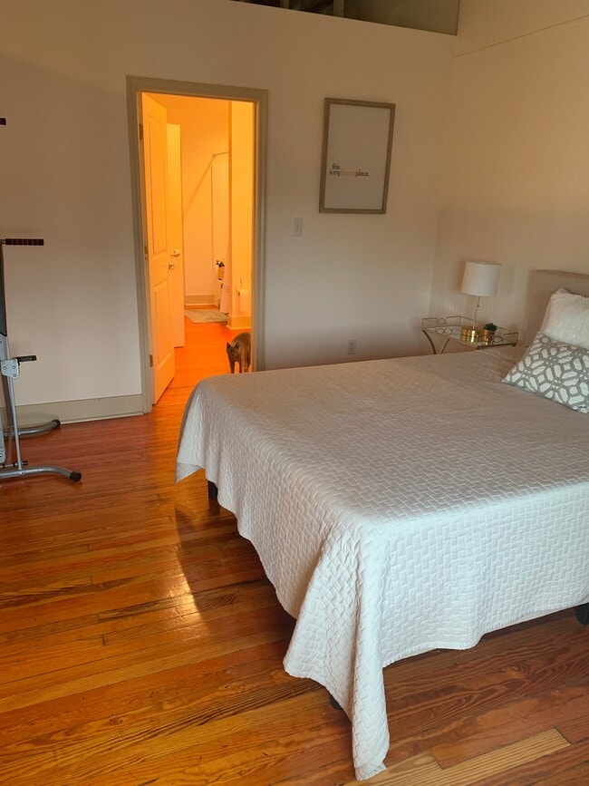 Photo - 413 Locust St Unit B