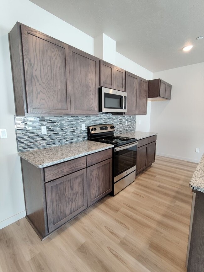 Newer Townhouse in Kennewick for Rent House Rental in Kennewick, WA