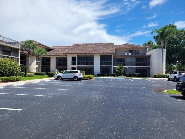 Photo - 3200 Twin Lakes Terrace Unit 103