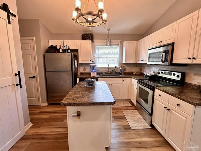 Photo - 346 Mizzen Ln